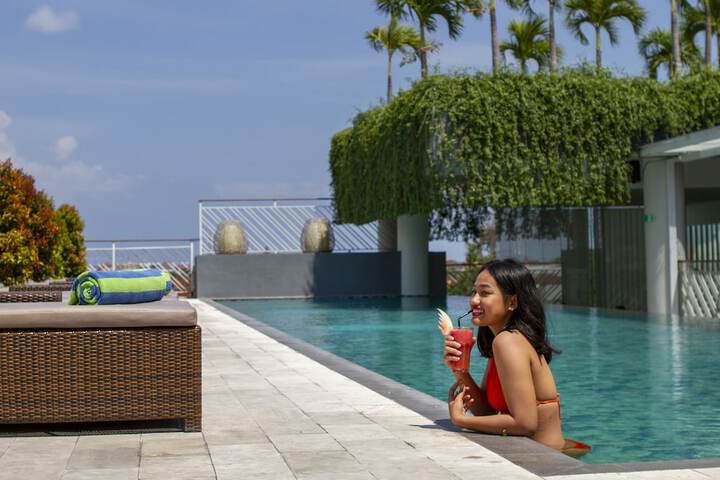 Hotel with Pool