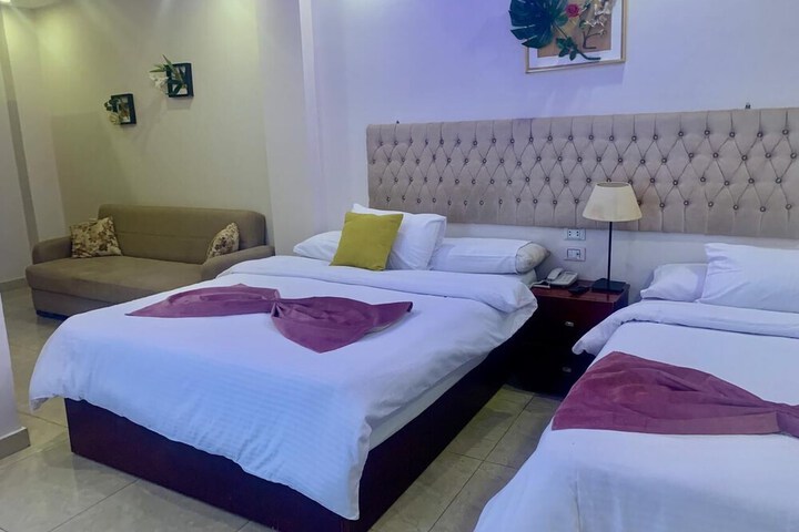 Room 8 of 36