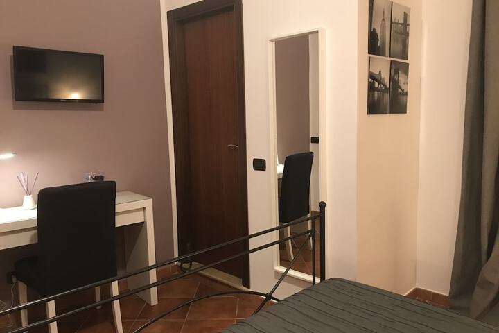 Room 4 of 51