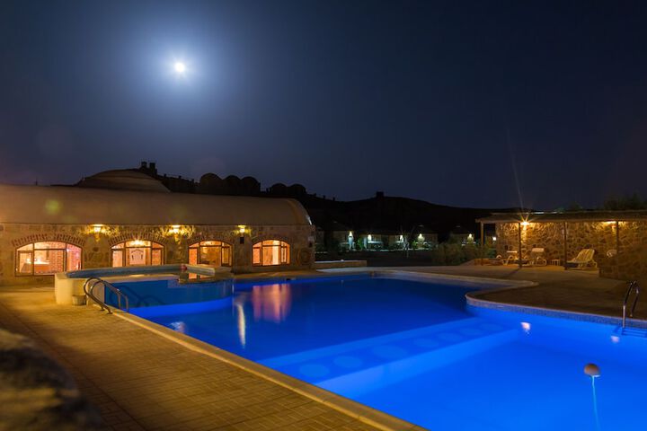 Pool 19 of 43