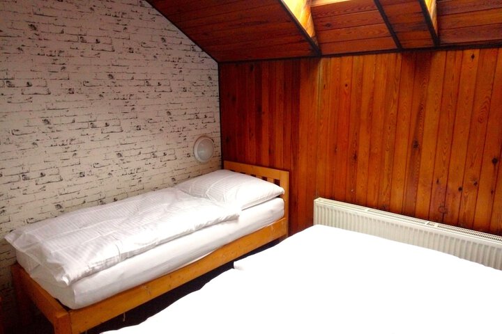 Room 2 of 11