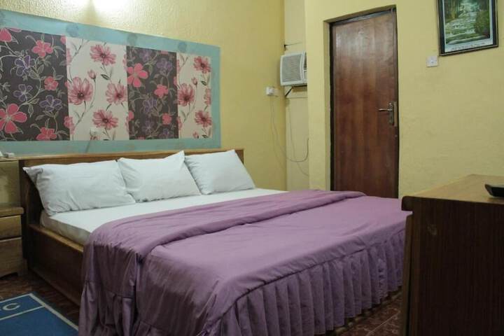 Room 15 of 26