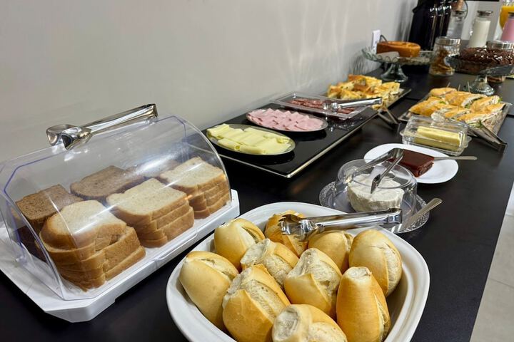 Breakfast/Coffee Service 17 of 22