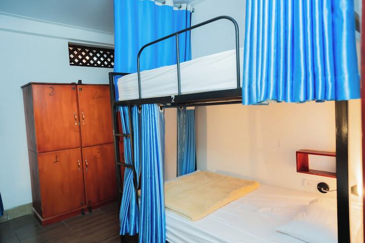 Room 38 of 103