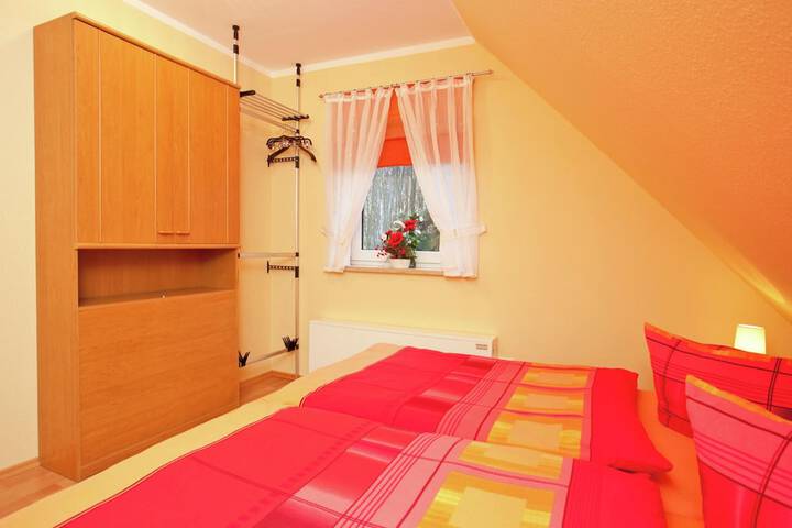 Room 3 of 41