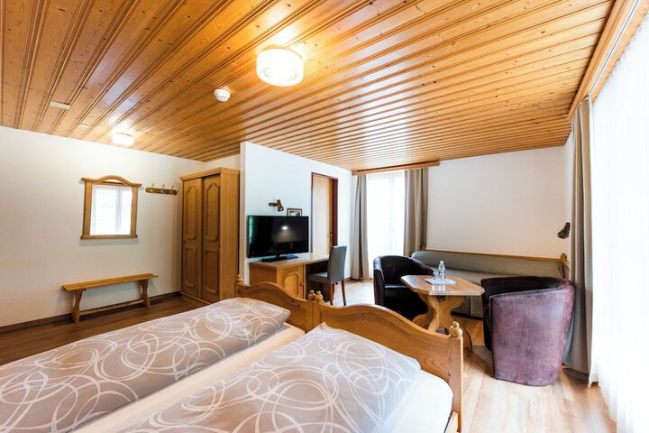 Room 22 of 66