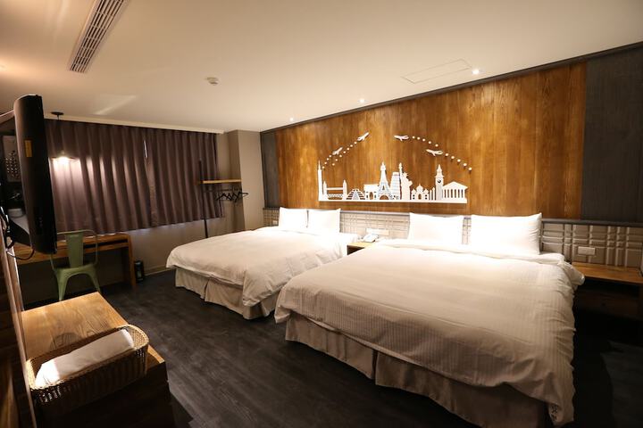 Room 7 of 50