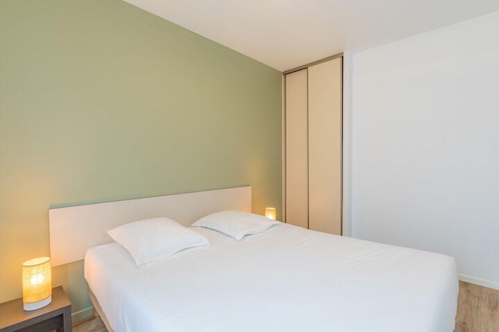 Room 11 of 29