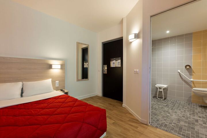Room 4 of 29