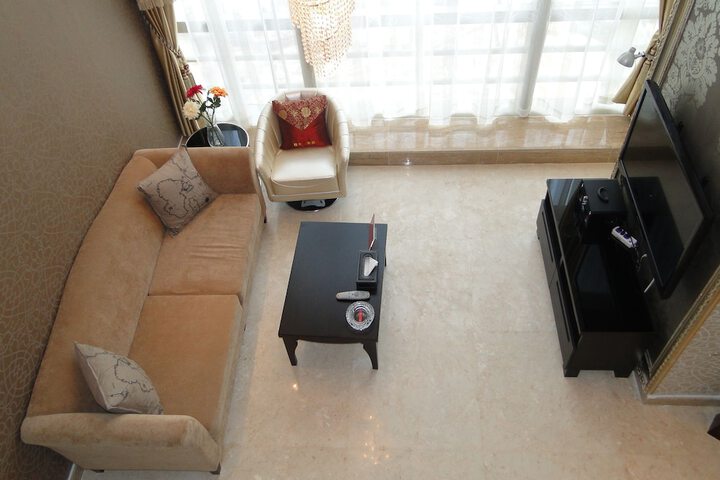 Room 10 of 72