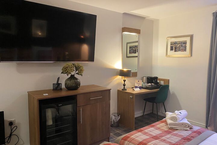Room 32 of 45