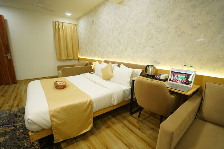 Room 25 of 93