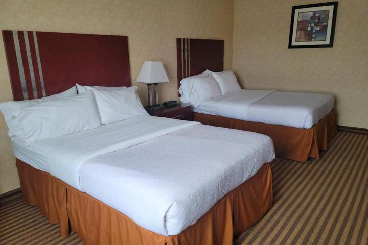 Standard King Bed Accessible (5 of 10)