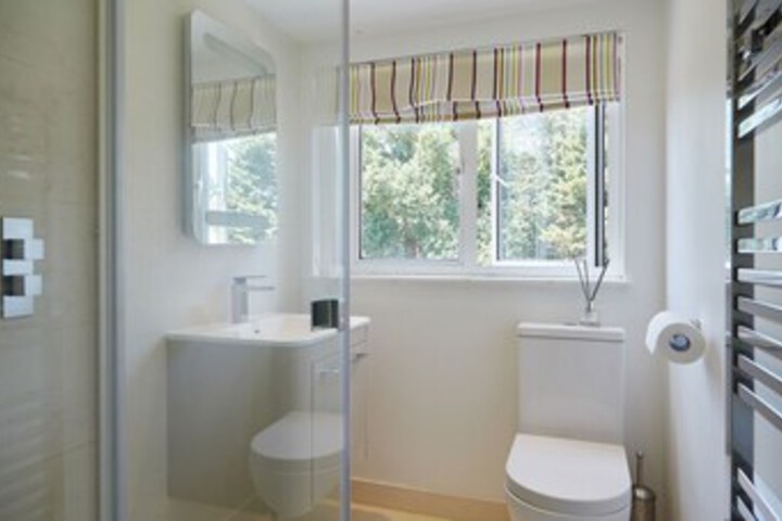 Room 4 of 17