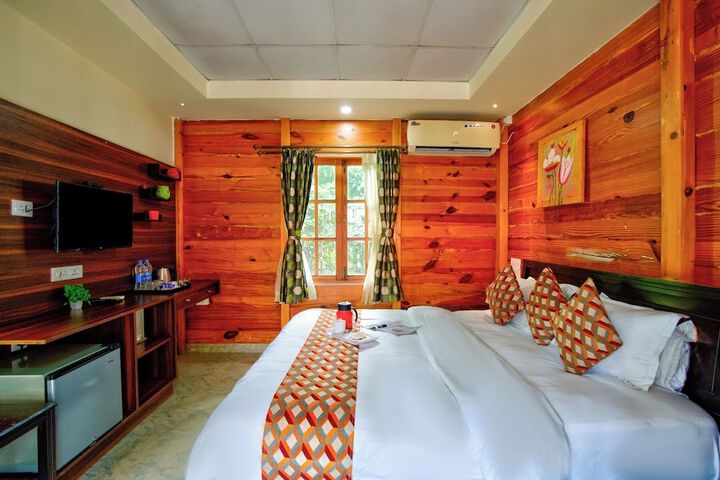 Room 10 of 27