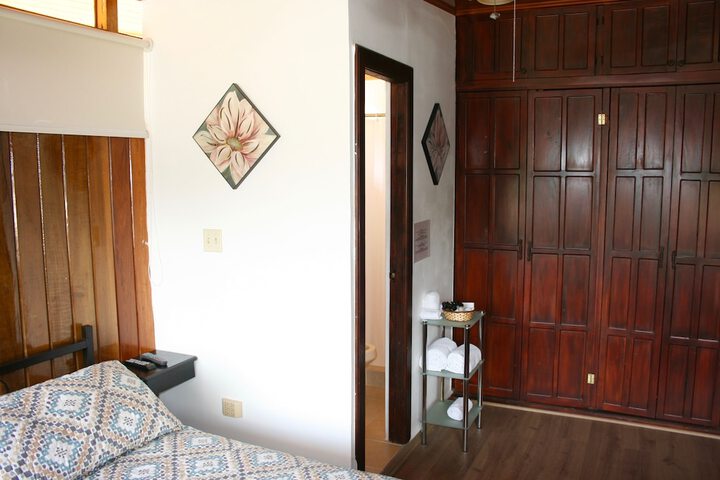Room 32 of 75