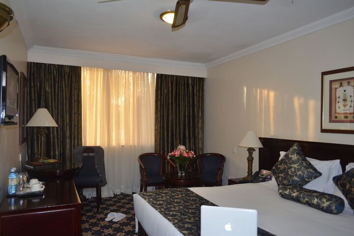 Room 8 of 42