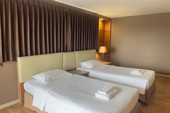 Room 13 of 111