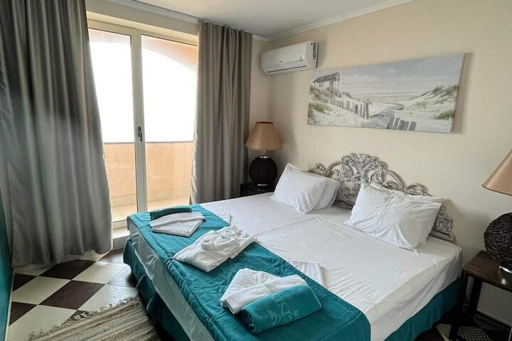 Room 9 of 95