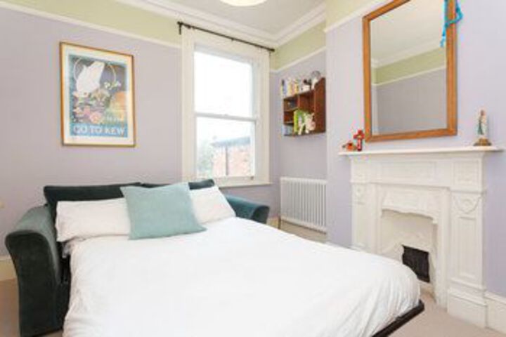 Room 18 of 27