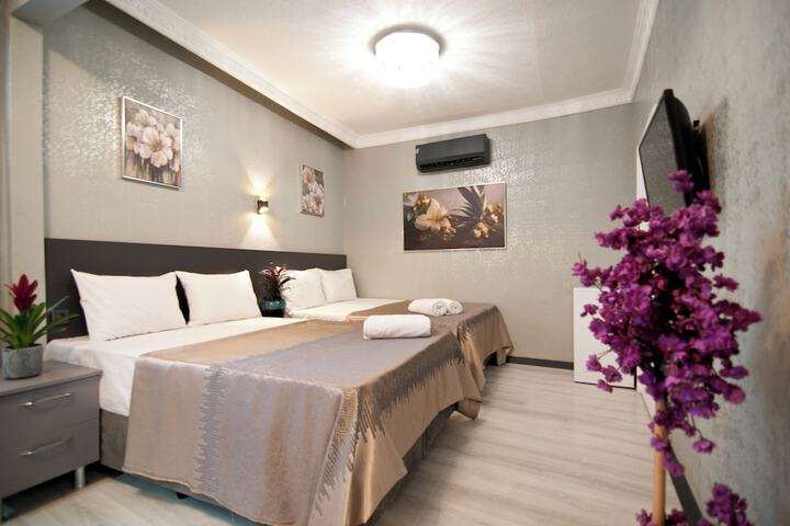 Room 6 of 42
