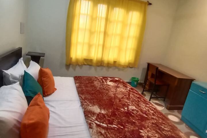 Room 9 of 10