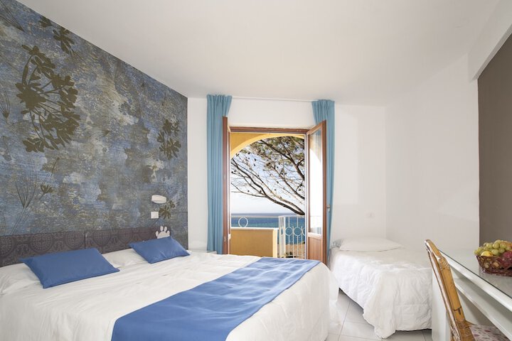 Room 14 of 85
