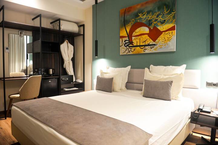 Room 19 of 53