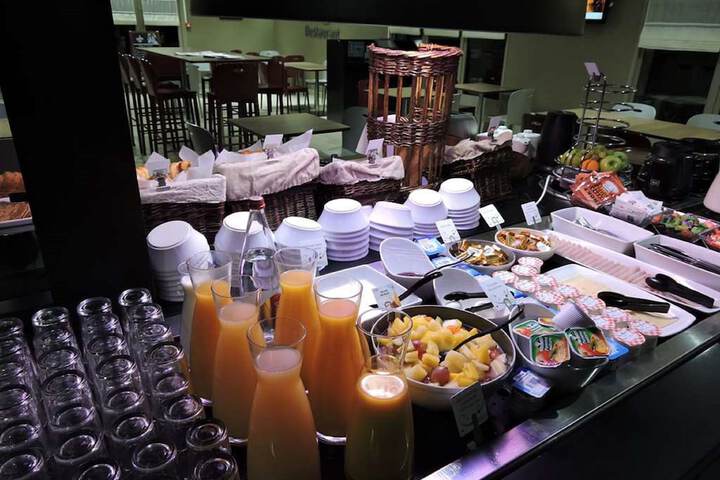 Breakfast buffet