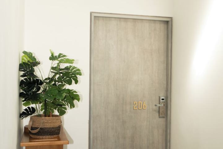 Room 35 of 62