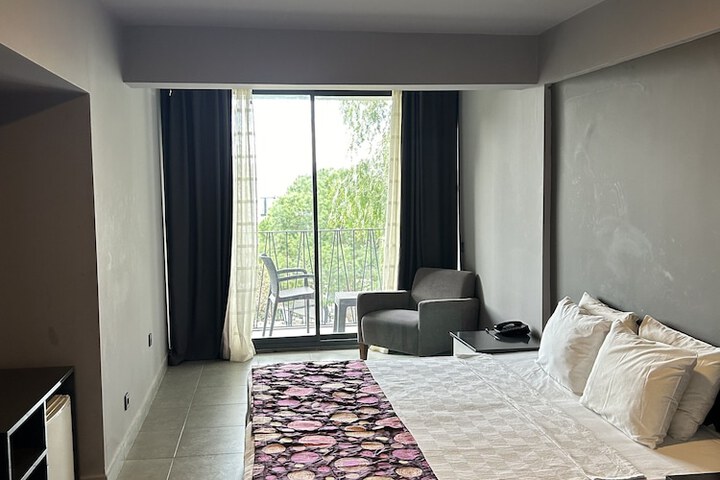 Room 14 of 64