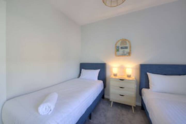 Room 4 of 36