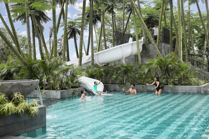 Pool 17 of 39