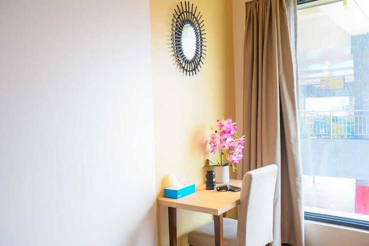 Room 12 of 22