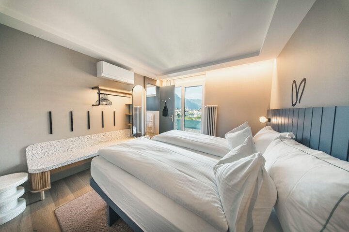 Room 30 of 224