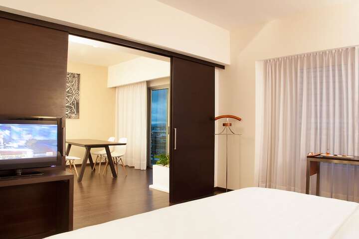 Room 21 of 54