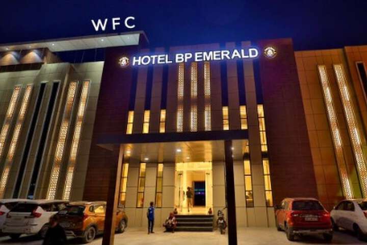 Hotel B P Emerald
