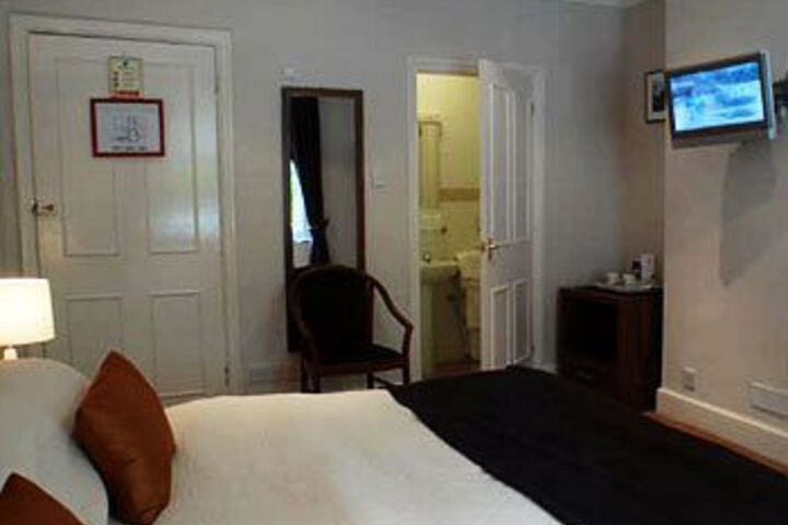 Room 12 of 15