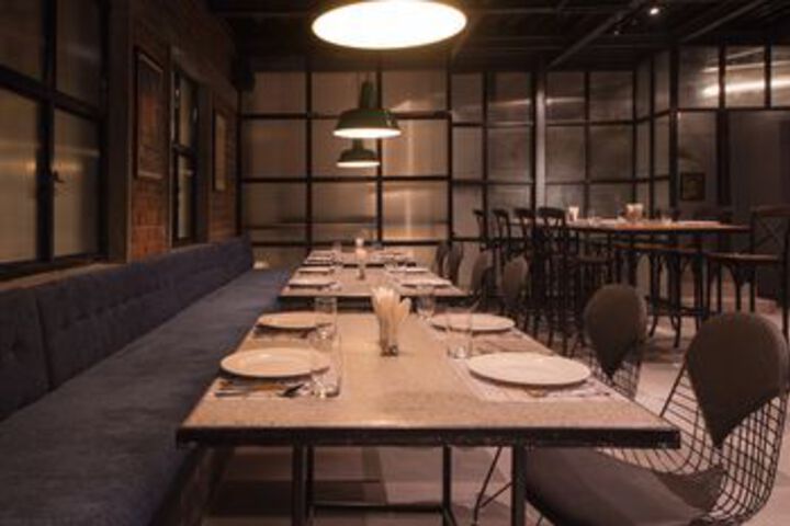 Dining 19 of 22