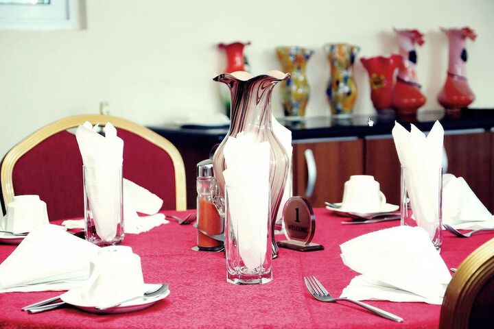 Dining 20 of 31