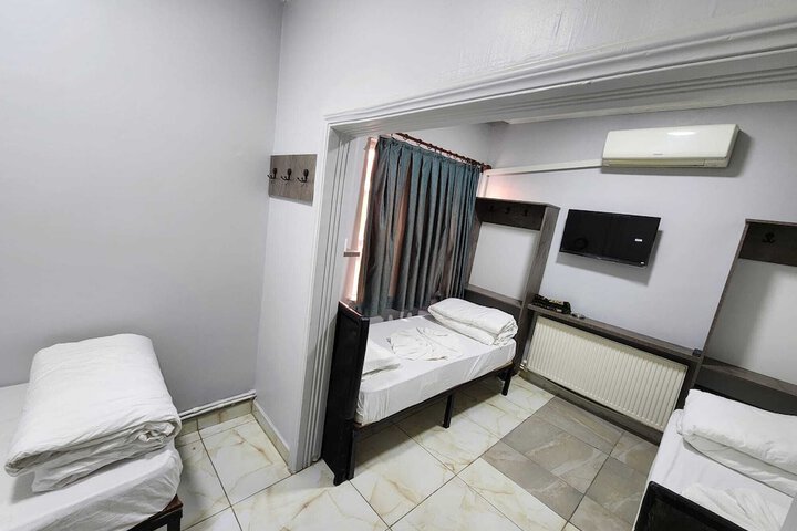 Room 14 of 39