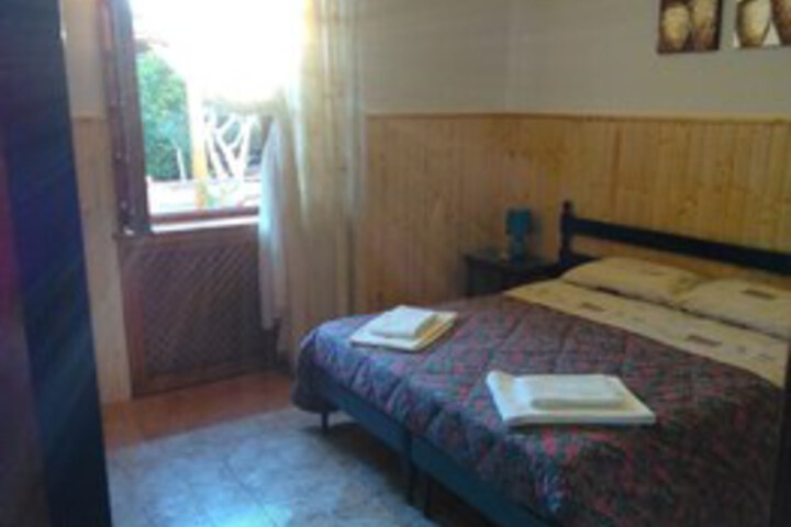 Room 34 of 48