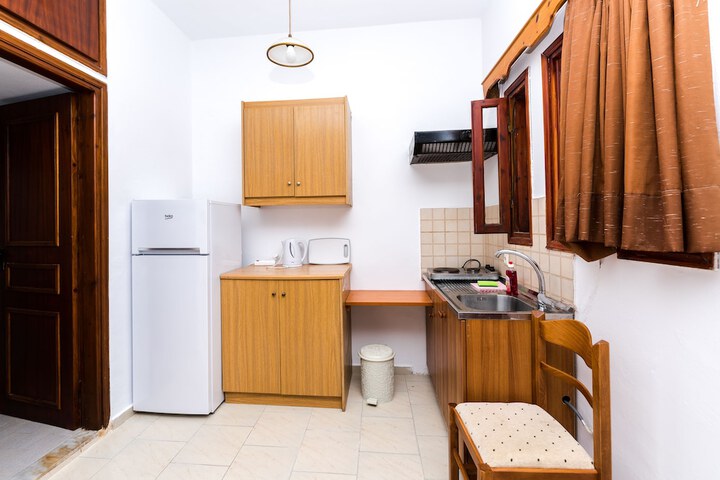Room 8 of 8