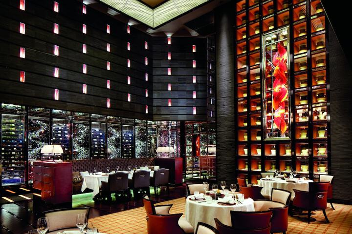 Dining 80 of 145