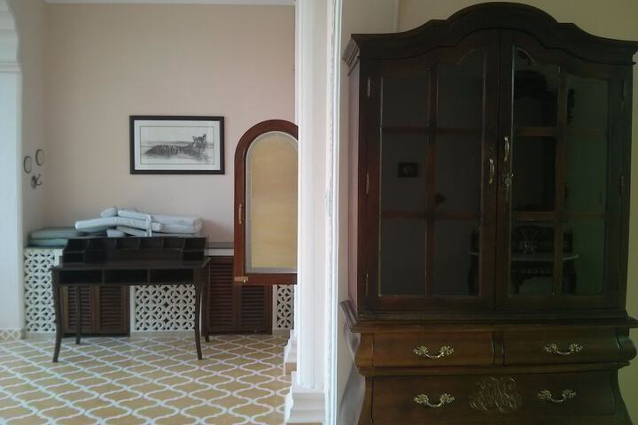 Room 4 of 34
