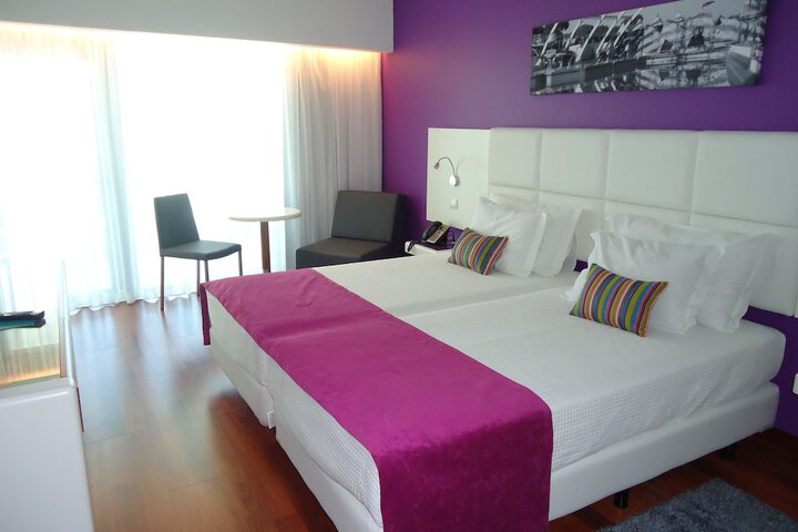 Room 10 of 91
