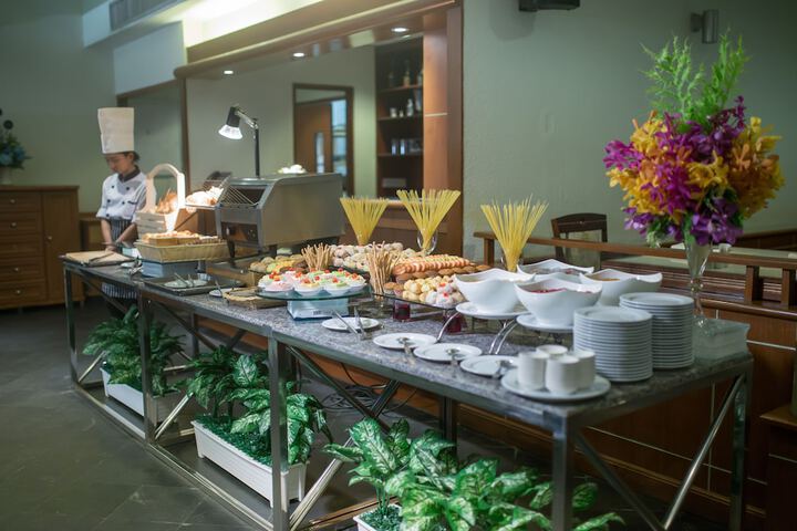 Dining 45 of 65