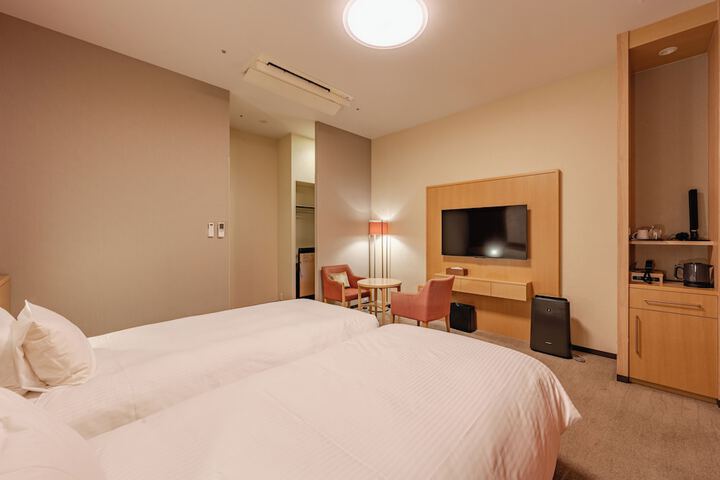 Room 6 of 56