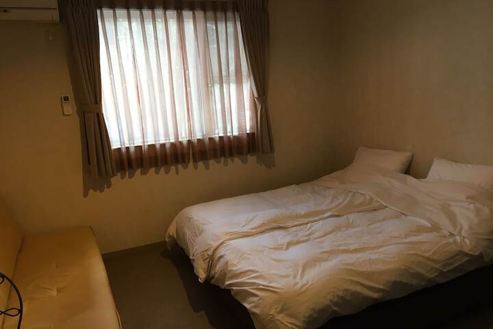 Room 14 of 69
