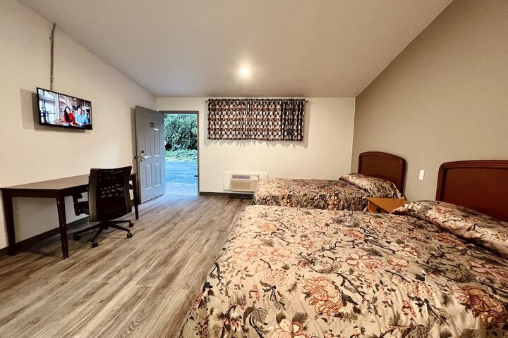 Standard Double Room (5 of 5)